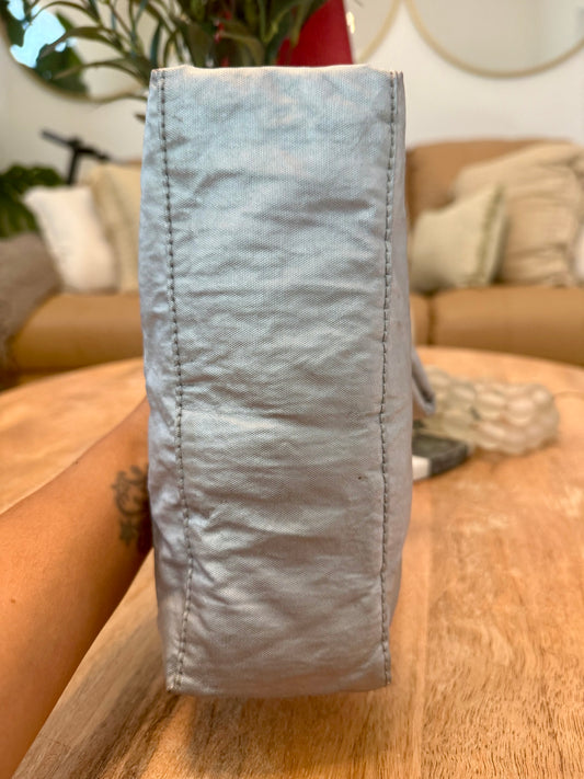 KIPLING FANCY LARGE FLAT POUCH CON CORREA DE MANO
